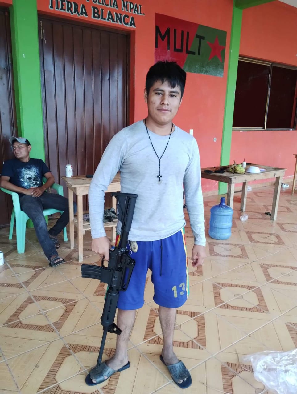 el paramilitarismo en el pueblo triqui.